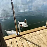 Дом отдыха Hausboot Snowbird Mit Grossem Sonnendeck *
