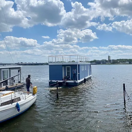 Дом отдыха Hausboot Snowbird Mit Grossem Sonnendeck *